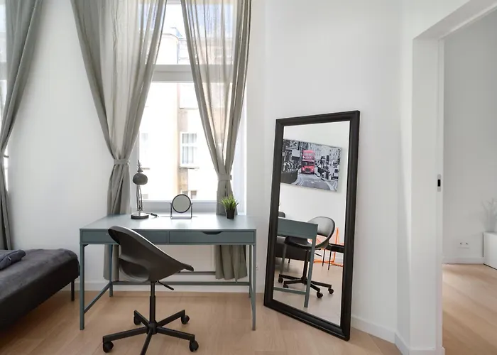 Golden Apartments Lodz - 3 Bedrooms- Great Location&Prezydenta Gabriela Narutowicza