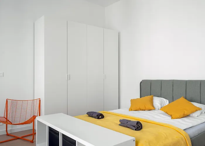 Golden Apartments Lodz - 3 Bedrooms- Great Location&Prezydenta Gabriela Narutowicza